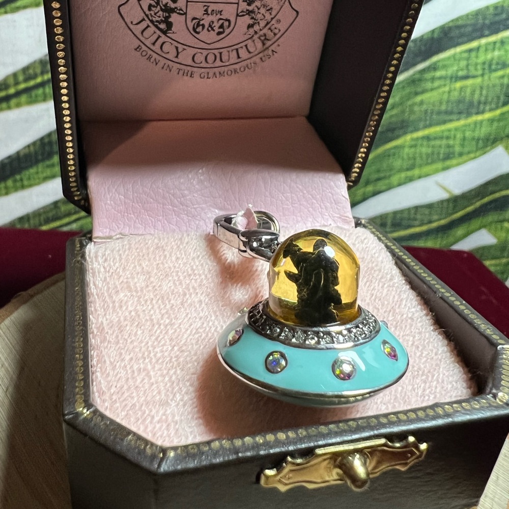 NWT Juicy Couture Yorker Alien Charm 💘🛸 - Picture 8 of 8